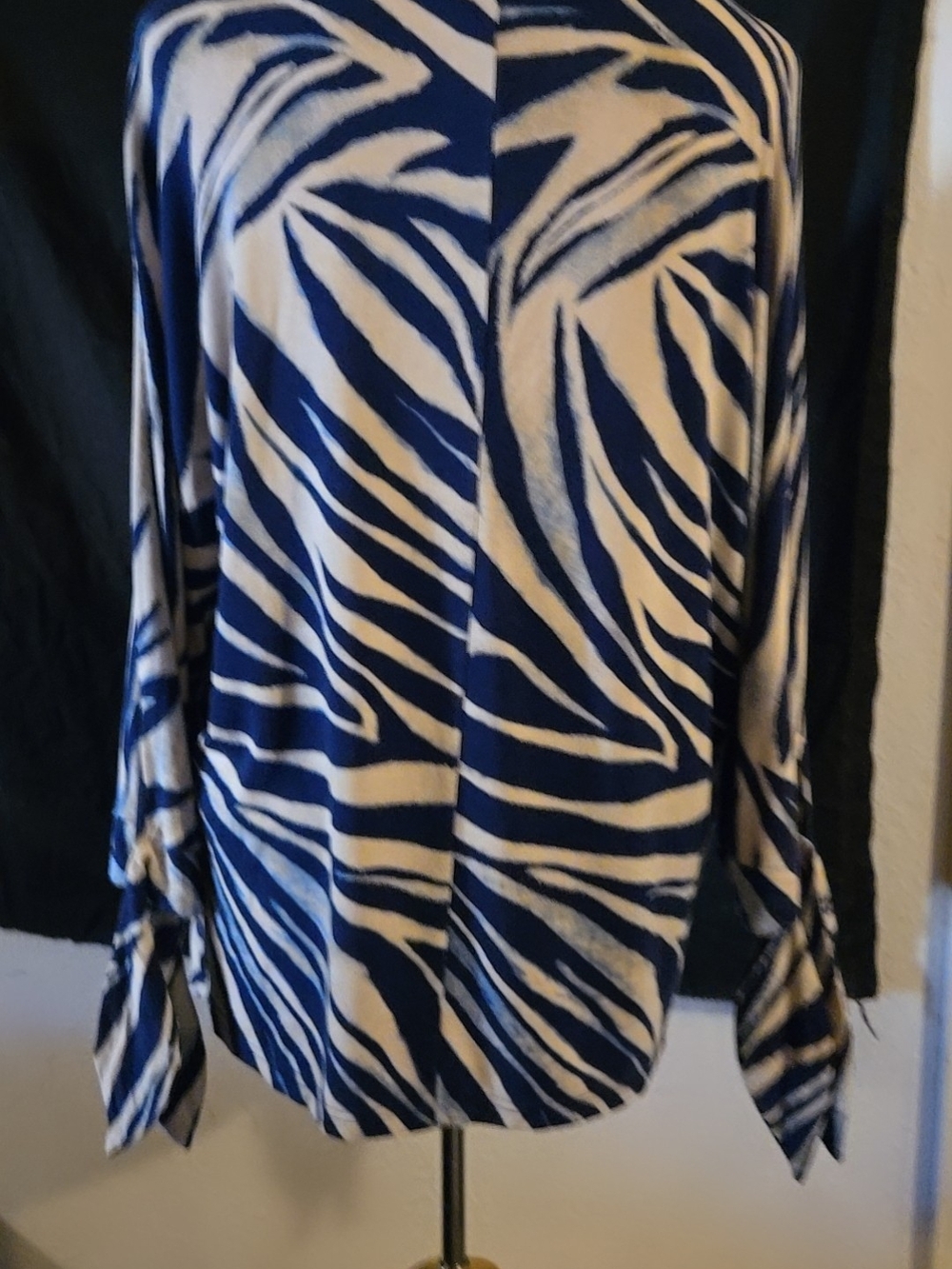 Chaps Navy and White Zebra-Print Long Sleeve Blouse